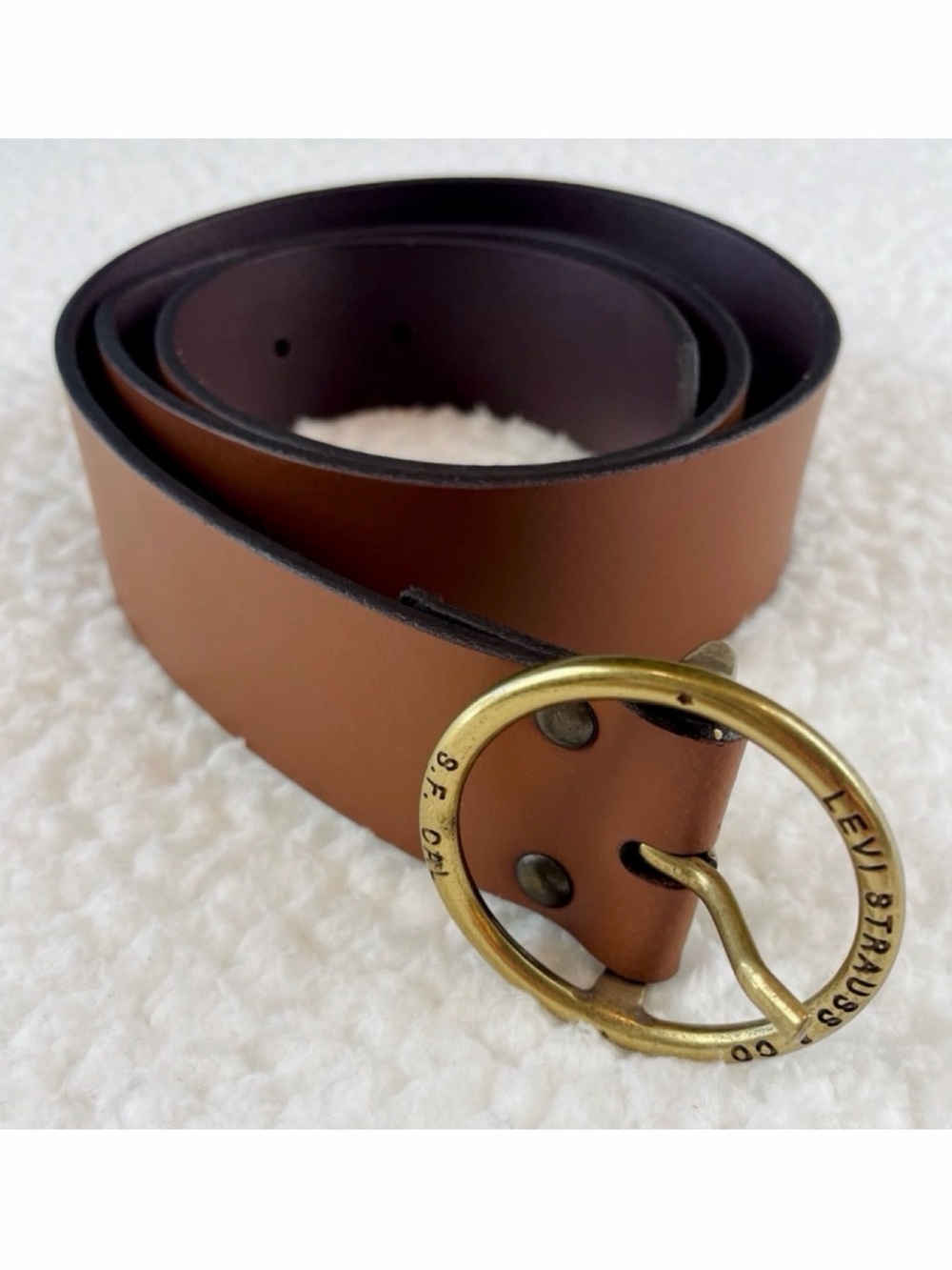 (NWOT) LEVI’S • Brown Athena Fashion Circle 100% Bovine Leather Belt